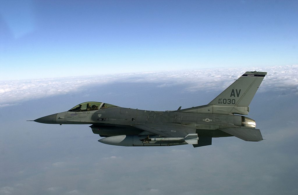 HΠΑ: Συνετρίβη μαχητικό αεροσκάφος F-16 στο Μίσιγκαν – Δείτε βίντεο