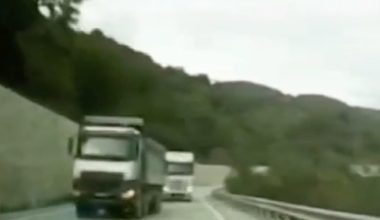 Τουρκία: Δύο φορτηγά μπήκαν στο αντίθετο ρεύμα – Η αντίδραση του οδηγού που τον έσωσε (βίντεο)