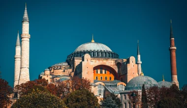 Κωνσταντινούπολη: Eπιβεβαιώθηκε η ύπαρξη υπόγειων σηράγγων 9 χιλιομέτρων κάτω από την Αγία Σοφία!