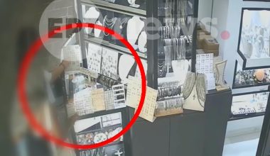 Ρόδος: Καρέ καρέ η «επιδρομή» σε κοσμηματοπωλείο – Άρπαξαν 36 ζευγάρια σκουλαρίκια (βίντεο)