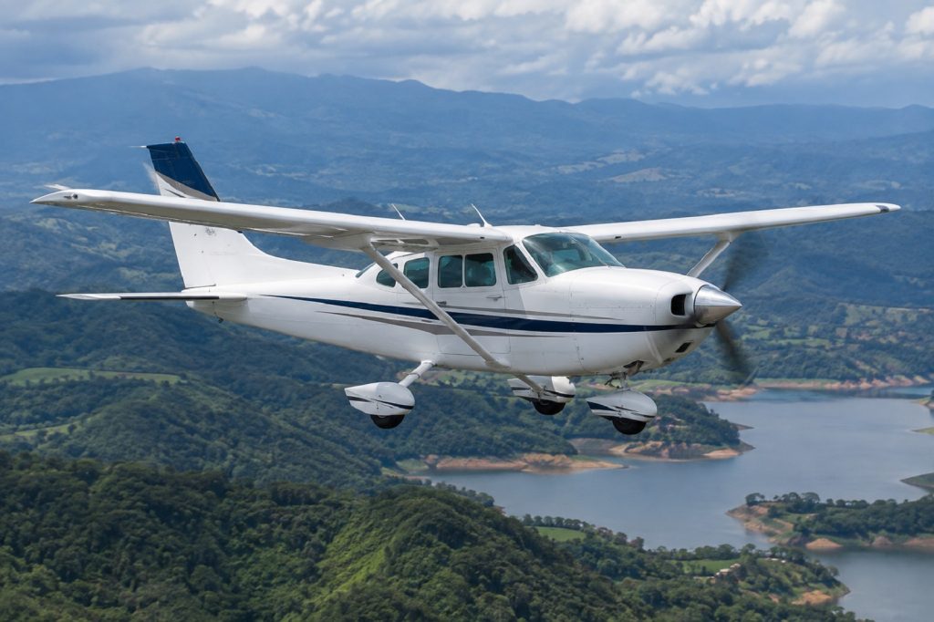 Συντριβή αεροσκάφους τύπου Cessna T206 στην Κολομβία: Νεκροί και οι πέντε επιβαίνοντες (βίντεο)