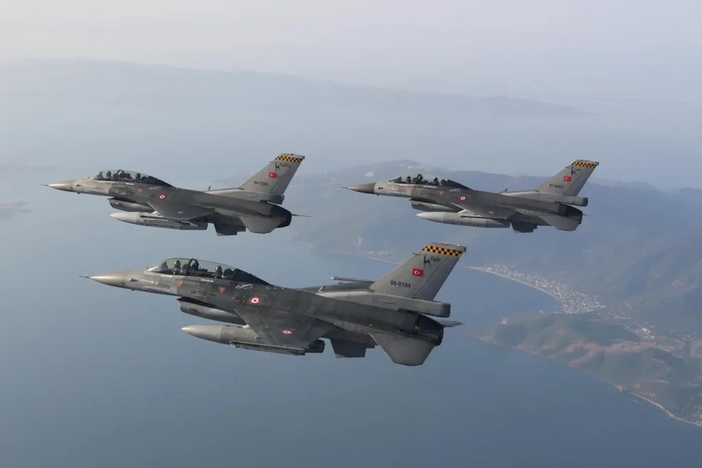 Τουρκικά oπλισμένα μαχητικά πέταξαν πάνω από τη νήσο Ρω και την βραχονησίδα Ζουράφα
