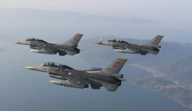 Τουρκικά ππλισμένα μαχητικά πέταξαν πάνω από την νήσο Ρω και την βραχονησίδα Ζουράφα