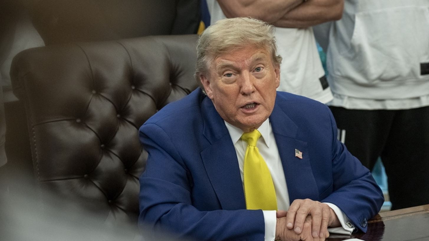 Ν.Τραμπ: Ανακοίνωσε τον αποκλεισμό των CNN, MS NOW και Politico από τον Λευκό Οίκο