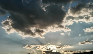 Καιρός: Έως 32 βαθμούς Κελσίου το Σαββατοκύριακο – Πότε πέφτει η θερμοκρασία