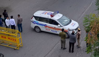 Ινδία: Ομαδικός βιασμός και δολοφονία 16χρονης – Την σκότωσαν και την άφησαν να φαγωθεί από σκυλιά
