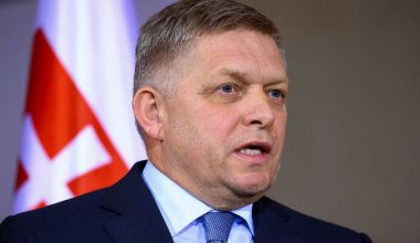 Ρ.Φίτσο: «Ψάχνουν πρόσχημα για πόλεμο ΝΑΤΟ- Ρωσίας» – Δραματική ομιλία