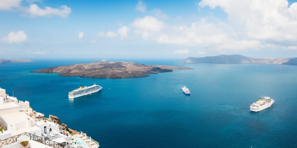 «Εκτόξευση» ναυτιλιακών καυσίμων: «Έδεσαν» πρόωρα τα πρώτα 3 πλοία
