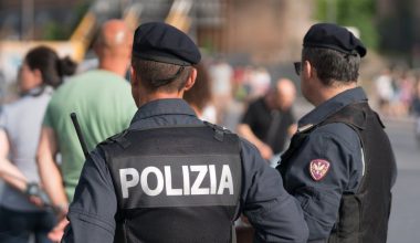 Ιταλία: 13χρονος μαθητής μαχαίρωσε καθηγήτρια σε σχολείο της Ρώμης και προσπάθησε να το δείξει live
