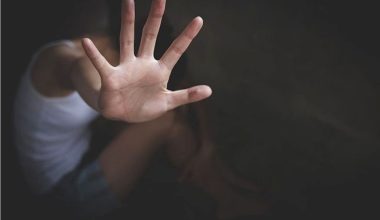 Tίρανα: 12χρονη κακοποιούνταν σεξουαλικά από τον ξάδερφό της και την θεία της!