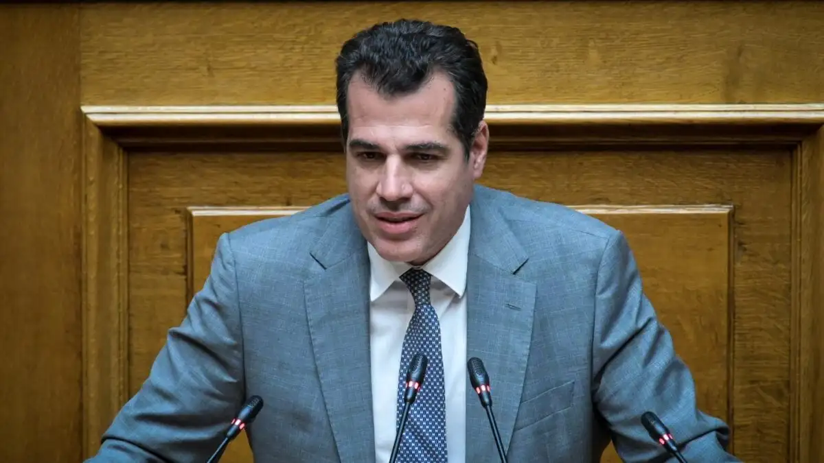 ΠΑΣΟΚ για την σχέση του Θ.Πλεύρη με τους δύο γιατρούς του Γ.Μαζωνάκη: «Γνωρίζονται από το 2012!»