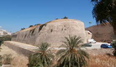 Νεκρός ο 54χρονος που έπεσε από τα Ενετικά Τείχη: Τον άφησαν να φύγει από ψυχιατρική κλινική