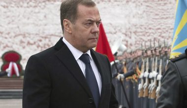 Σφοδρή επίθεση Ν.Μεντβέντεφ κατά της Ευρώπης: «Τα καθάρματα καταλαβαίνουν μόνο την ωμή βία»!