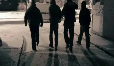 Άγρια συμπλοκή στα Βριλήσσια: 14χρονος ξυλοκόπησε συμμαθητή του – Κινδύνευσε να χάσει το νεφρό του