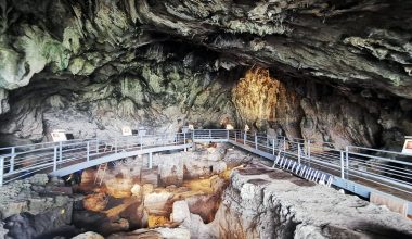 Η σπηλιά όπου οι αρχαιολόγοι βρήκαν ίχνη ανθρώπων που έζησαν πριν από δεκάδες χιλιάδες χρόνια