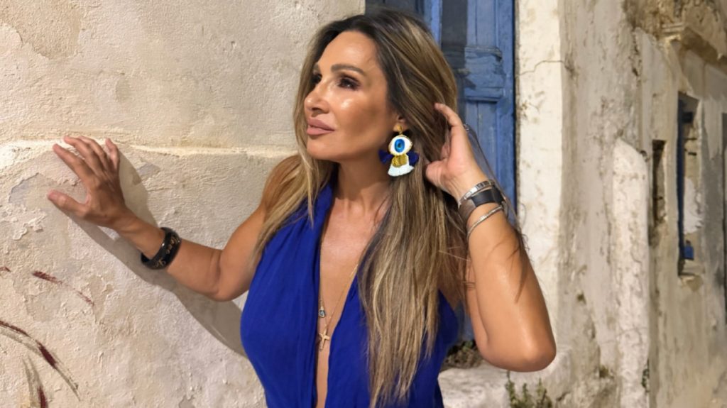 «Έχεις παραμορφωθεί, έγινες χάλια» – Ξέσπασε η Ελένη Πετρουλάκη για τα σχόλια που δέχτηκε (βίντεο)