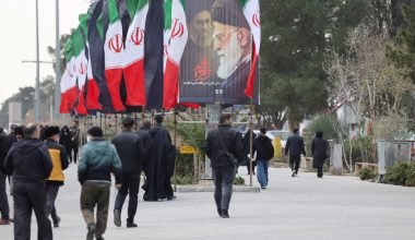 Ιράν: «Αποδέσμευση κεφαλαίων και άρση του ναυτικού αποκλεισμού για διαπραγματευτεί με τις ΗΠΑ»