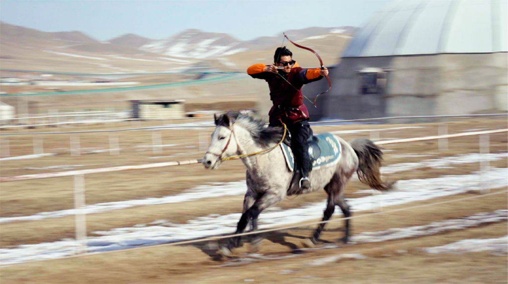 Horseback Archery: Η τοξοβολία πάνω σε άλογο με πλήρη ταχύτητα