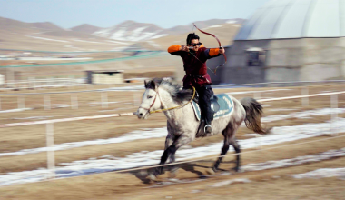 Horseback Archery: Η τοξοβολία πάνω σε άλογο με πλήρη ταχύτητα
