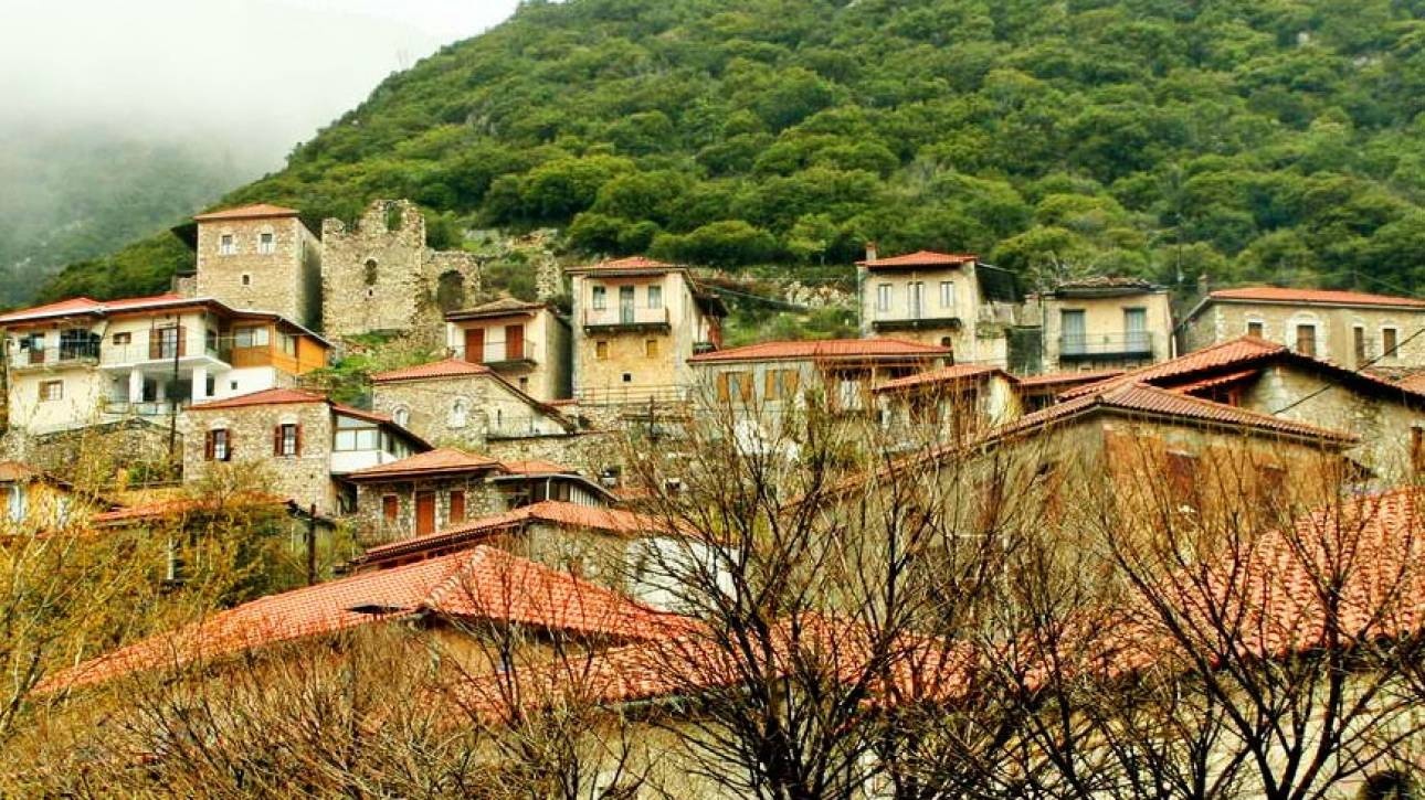 Στεμνίτσα: Το πέτρινο χωριό του Μαινάλου που είναι ιδανικό για μια φθινοπωρινή απόδραση