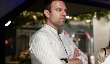 Ο Στέφανος Κασσελάκης στο «Cash or Trash»: «Θα τους αναγκάσω να βάλουν το χέρι στην τσέπη» (βίντεο)