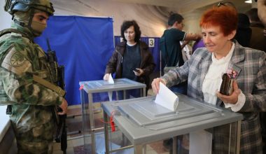 Η Ρωσία καταγγέλλει σωρεία κυβερνοεπιθέσεων στις εκλογές: «Υπάρχουν ενδείξεις ουκρανικής παρέμβασης»