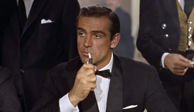 Γιος Ρότζερ Μουρ: «Ο πατέρας μου θα γινόταν ο πρώτος Τζέιμς Μποντ και όχι ο Σον Κόνερι»
