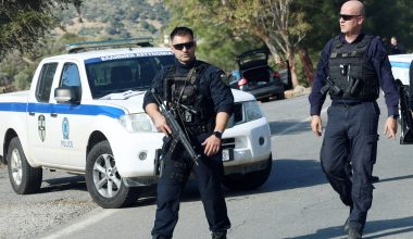 Μπαράζ συλλήψεων στην Κρήτη για παράνομες επιδοτήσεις, όπλα και ναρκωτικά – Δείτε φωτογραφίες