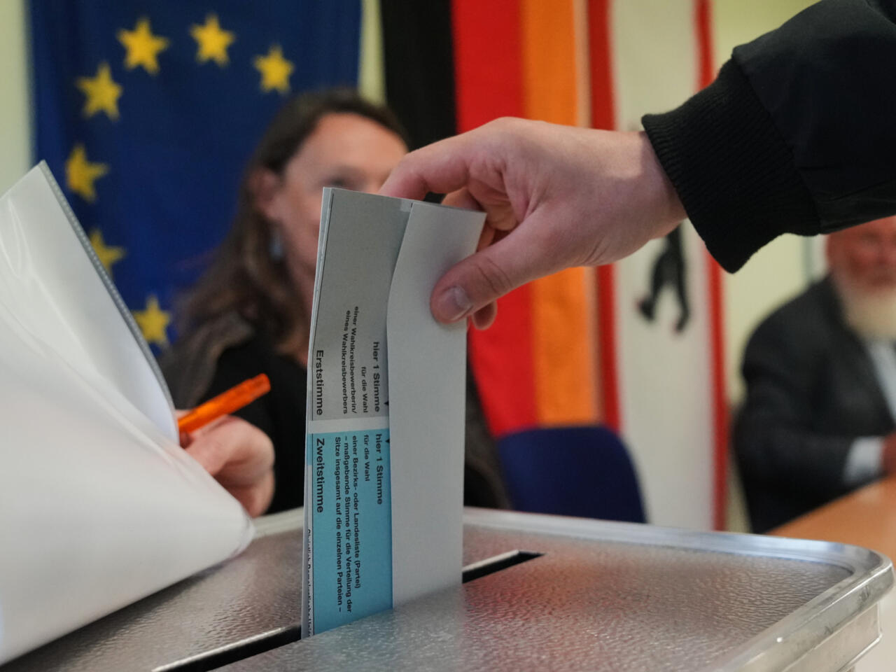 Κρίσιμες κάλπες σε Βερολίνο και Μεκλεμβούργο: To AfD απειλεί με νέα εκλογική ανατροπή