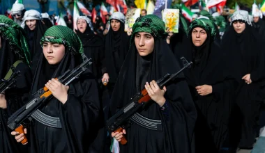 Ιράν: Ξεκίνησε τη δημιουργία ταγμάτων Basij που αποτελούνται εξ ολοκλήρου από γυναίκες