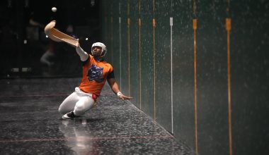 Jai Alai: Το άθλημα όπου η μπάλα εκτοξεύεται με πάνω από 300 χλμ./ώρα