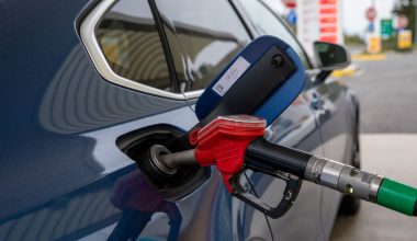 Τσεχία: Πλαφόν στις τιμές των καυσίμων από τον Οκτώβριο – Έκτακτος φόρος στα διυλιστήρια
