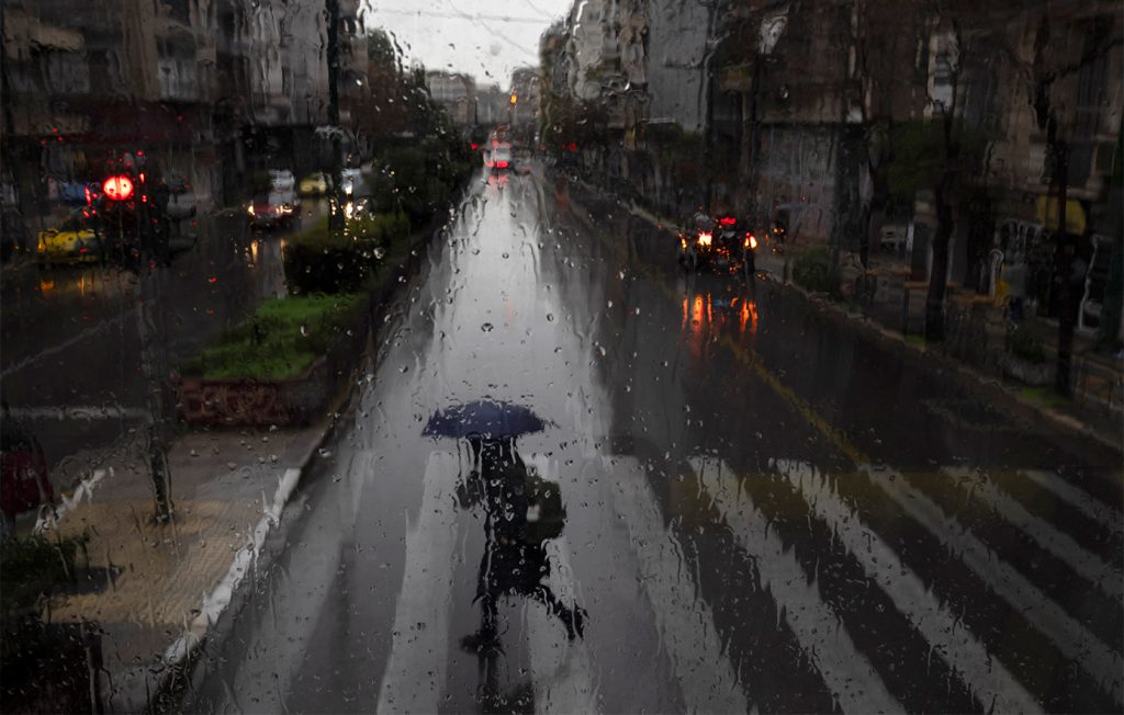 Έρχεται απότομη αλλαγή του καιρού από αύριο: Βροχές, καταιγίδες και πτώση της θερμοκρασίας