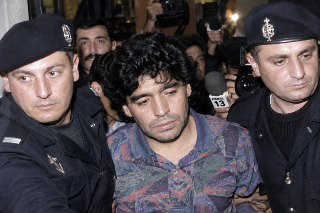 Η νύχτα που ο Μαραντόνα συνελήφθη στο Μπουένος Άιρες: Η πτώση του μεγαλύτερου ειδώλου