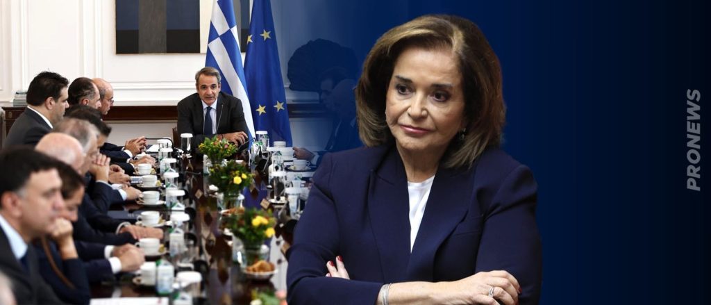 Ντόρα Μπακογιάννη: «Βλέπω αλαζονεία σε υπουργούς του Μητσοτάκη και θα έλεγα να ξεκαβαλικέψουνε»
