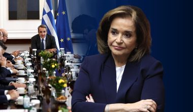 Ντόρα Μπακογιάννη: «Βλέπω αλαζονεία σε υπουργούς του Μητσοτάκη και θα έλεγα να ξεκαβαλικέψουνε»