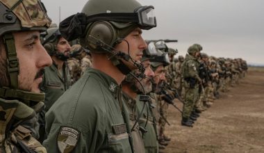 «Εμπρός για τον Γ’ Παγκόσμιο, αλλά χωρίς μετανάστες και συμπερίληψη»