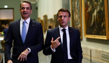 Μόσχα: «Οι Βρυξέλλες θέλουν να αρπάξουν τα ρωσικά κεφάλαια πριν από τις εκλογές σε Ελλάδα & Γαλλία»