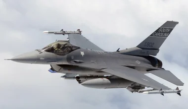 Γερμανία: Μαχητικό F-16 συνετρίβη σε αμερικανική βάση – Εκτινάχθηκε ο πιλότος
