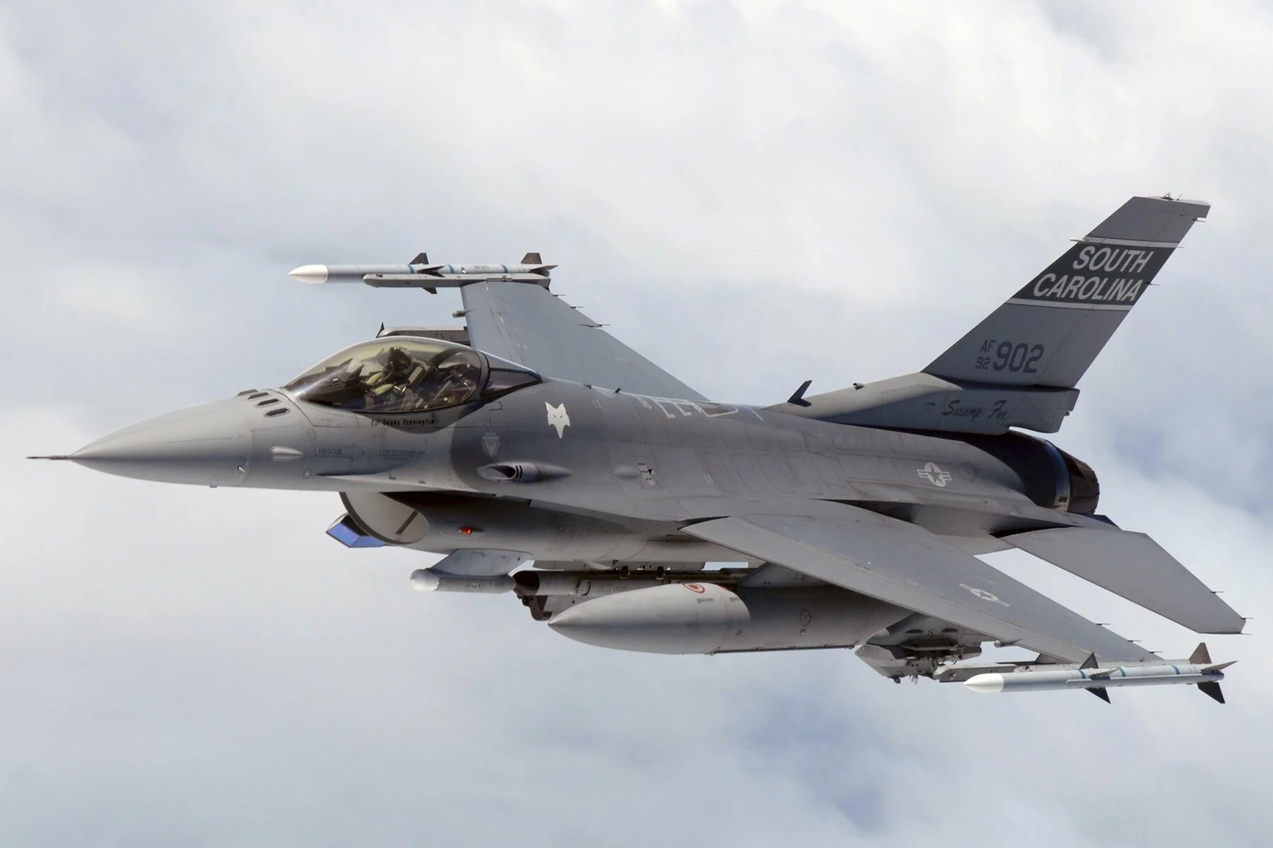 Γερμανία: Μαχητικό F-16 συνετρίβη σε αμερικανική βάση – Εκτινάχθηκε ο πιλότος
