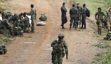 Κολομβία: Βγήκε ο Στρατός στους δρόμους της Σάντα Μάρτα – Πυροβολισμοί και φλεγόμενα οχήματα