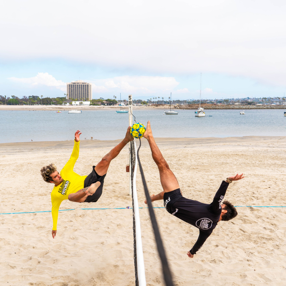 Footvolley: Το βόλεϊ της παραλίας όπου τα χέρια απαγορεύονται