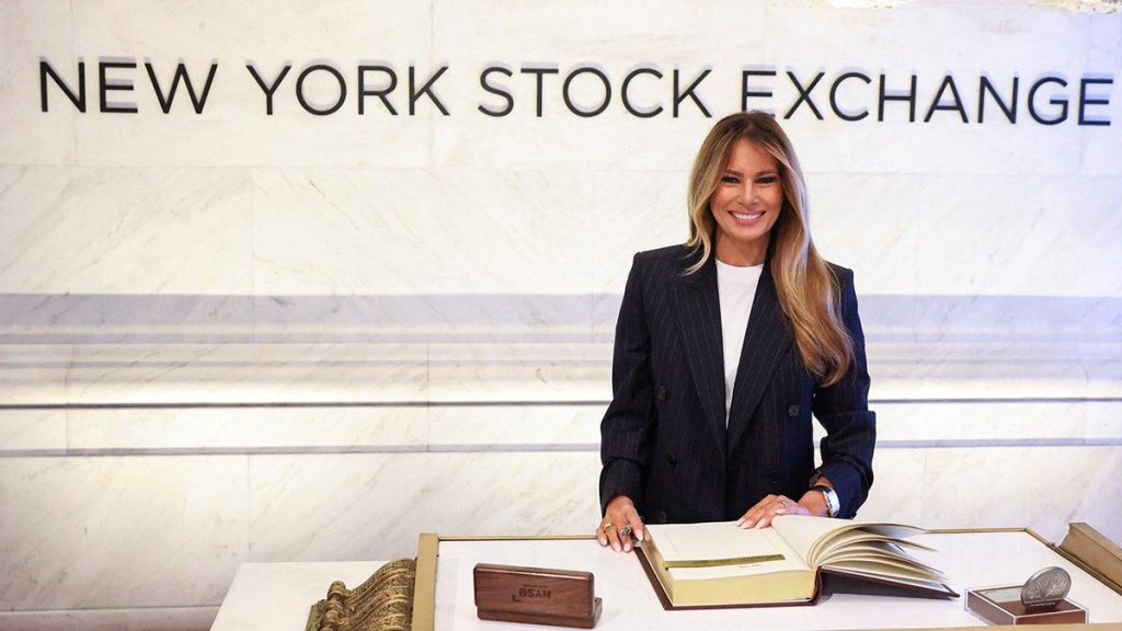 Wall Street: Η Μελάνια Τραμπ χτύπησε το καμπανάκι