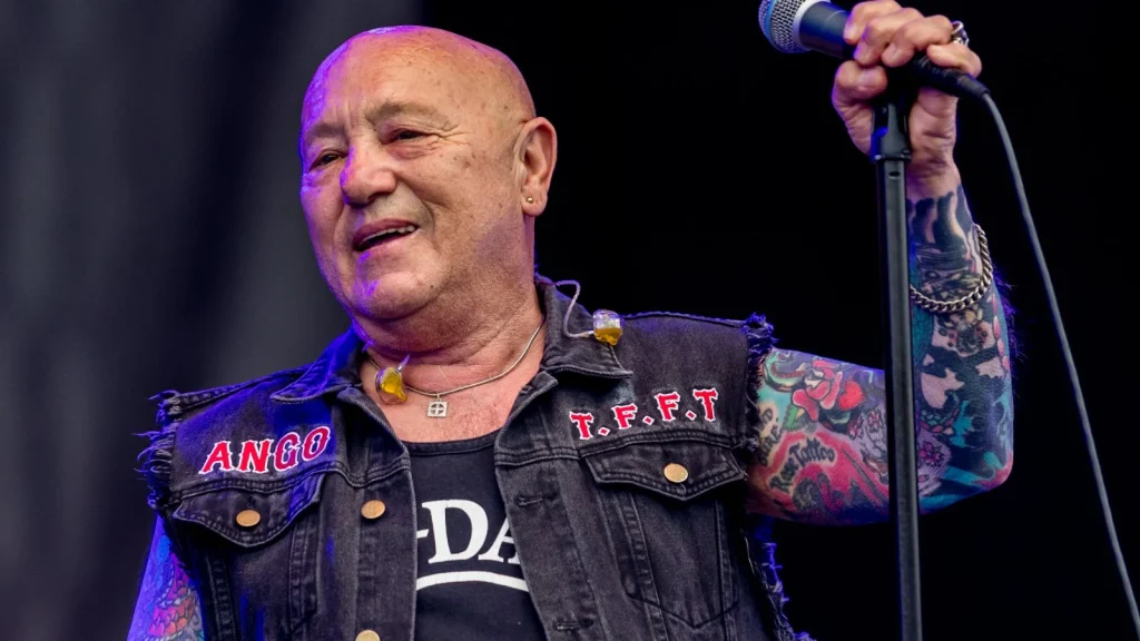 Άνγκρι Άντερσον: Πέθανε ο frontman των Rose Tattoo κατά τη διάρκεια περιοδείας του στην Ευρώπη