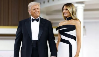 Η Μελάνια Τραμπ εκθείασε τον Ν.Τραμπ: «Εργάζεται σκληρά – Είναι γεμάτος ενέργεια» (βίντεο)
