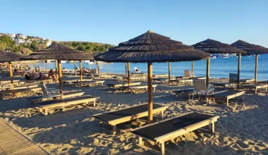 Βουλιαγμένη: Ελεύθεροι με περιοριστικούς όρους οι δύο κατηγορούμενοι για τον θάνατο του 82χρονου