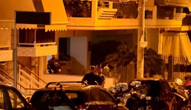 Έληξε η ομηρία της γυναίκας που κρατούνταν από τον 49χρονο σύζυγό της στη Νίκαια (upd)