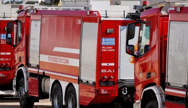 Ιωάννινα: Φωτιά σε εργοστάσιο ανακύκλωσης οχημάτων – Ένας τραυματίας (βίντεο)