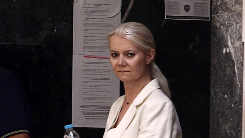 Η καθημερινότητα της Ιωάννας Γάκα στις φυλακές Κορυδαλλού: «Ένα ηχείο παίζει όλη μέρα Μαζωνάκη»