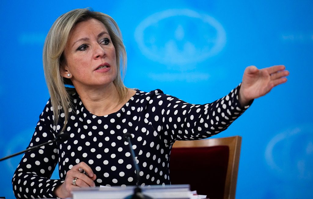 Μ.Ζαχάροβα: «Η συμπεριφορά του Β.Ζελένσκι υποδηλώνει ότι κάνει χρήση απαγορευμένων ουσιών»